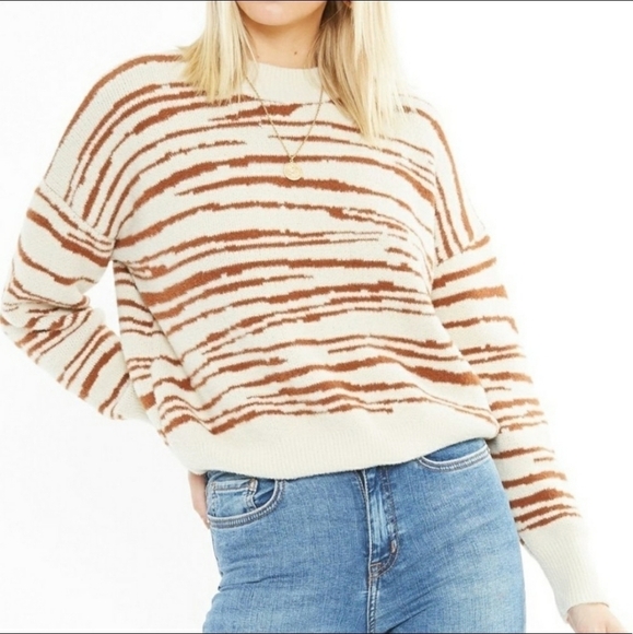 NEW 4SI3NNA Rebecca Zebra Print Pullover Sweater - Picture 2 of 6